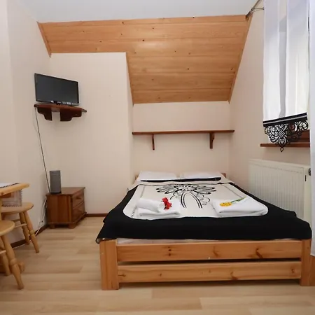 Dom Z Witrazami Tatranská Bukovina