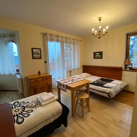 Dom Z Witrazami Quarto em Acomodações Particulares Bukowina Tatrzańska