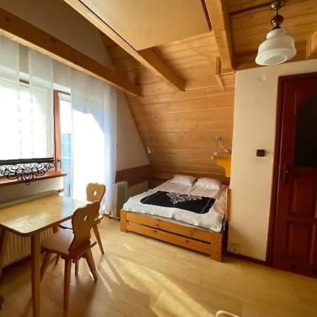 Quarto em Acomodações Particulares Dom Z Witrazami